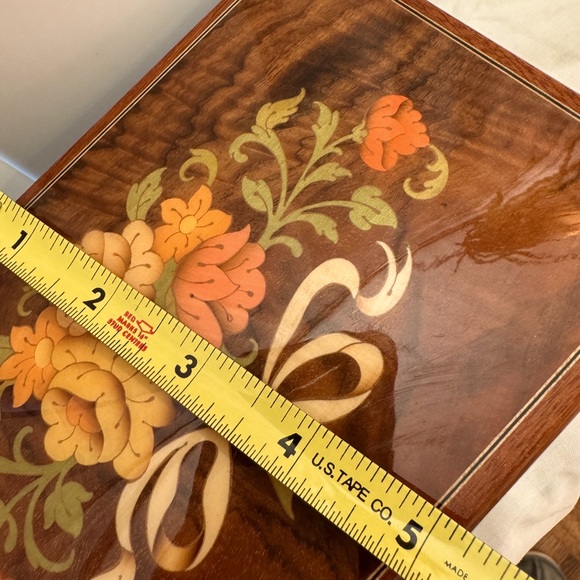 Vintage musical Jewelry Box Made in Italy - Picture 5 of 8